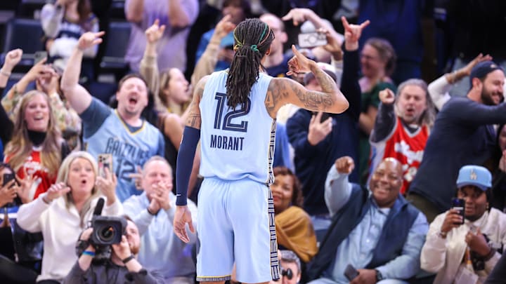 Phoenix Suns v Memphis Grizzlies