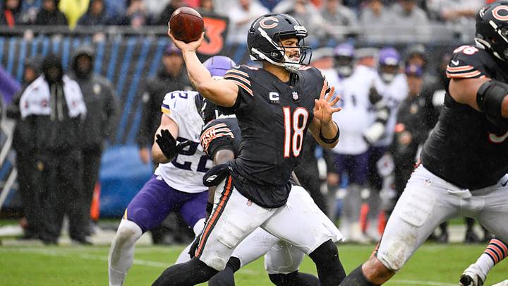 Chicago Bears quarterback Caleb Williams (18) passes the ball during the second half against the Minnesota Vikings at Soldier Field. 