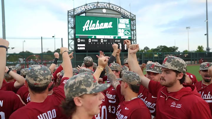 Alabama players at Sewell-Thomas Stadium.