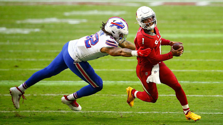Cardinals' Kyler Murray (1) scrambles away from Bills' Mario Addison (97) during the first half at State Farm Stadium in Glendale, Ariz. on Nov. 15, 2020