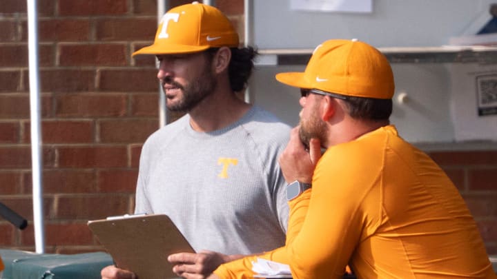 Tennessee baseball coach Tony Vitello and assistant coach Josh Elander at the Tennessee baseball scrimmage on October 21, 2025, in Knoxville, Tenn. Tennessee baseball coach Tony Vitello and assistant coach Josh Elander at the Tennessee baseball scrimmage on October 21, 2025, in Knoxville, Tenn.