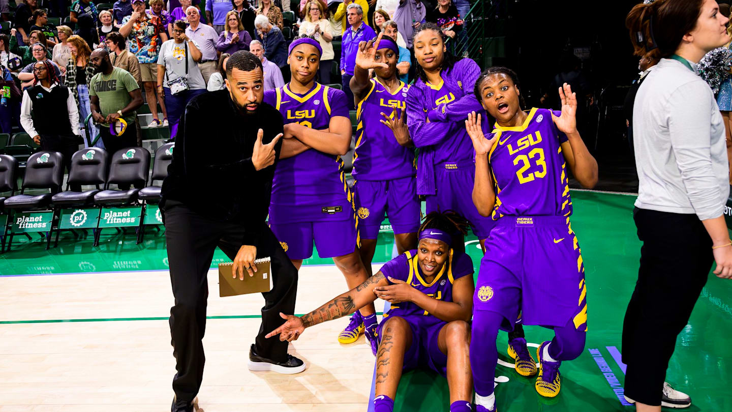 Kim Mulkey, LSU Women's Basketball Lose Elite Five-Star Guard to Transfer Portal