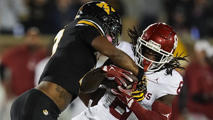 Oklahoma wide receiver Deion Burks