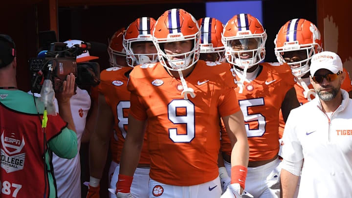Sep 21, 2024; Clemson, South Carolina, USA; Clemson Tigers tight end Jake Briningstool (9) before a game against the North Carolina State Wolfpack at Memorial Stadium. Mandatory Credit: Ken Ruinard-Imagn Images