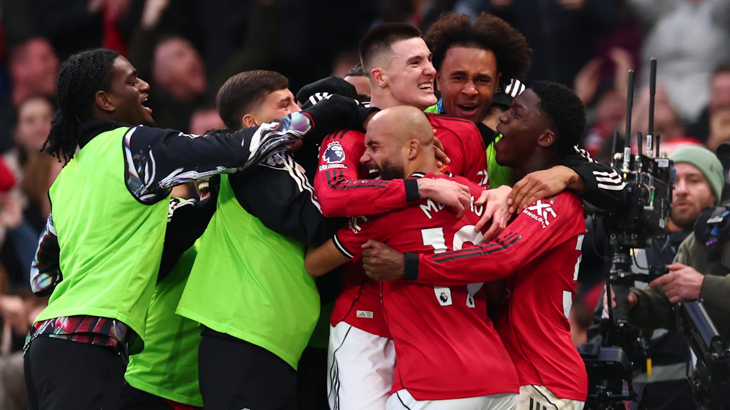 Man Utd Player Ratings vs. Fulham: Carrick Maintains Momentum With Wild Nine Minutes