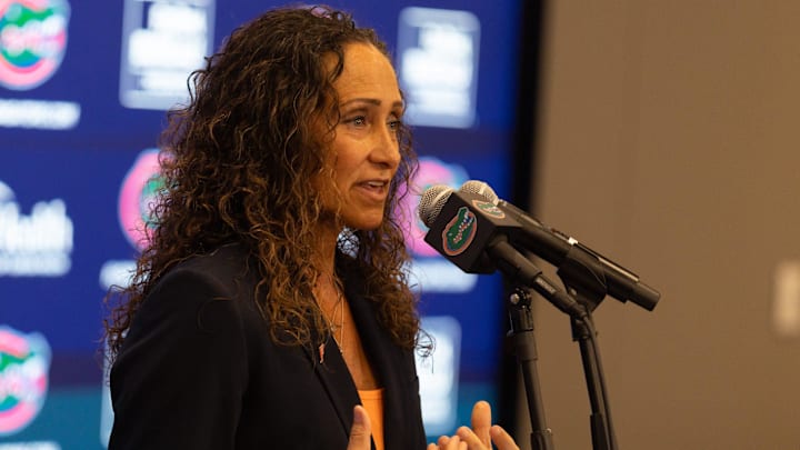 Tammi Reiss enters her first season as the Florida Gators' women's basketball program.