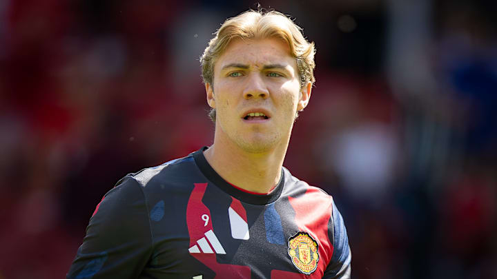 Rasmus Højlund wants to stay at Man Utd.
