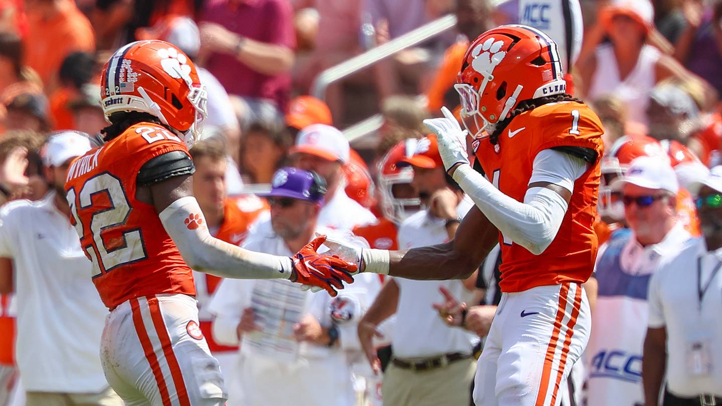 Clemson Mailbag: What Flaws do You See With This Clemson Football Team?