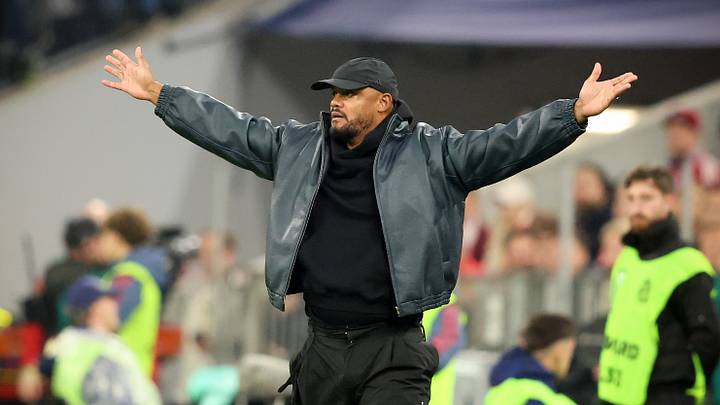 Vincent Kompany stand gegen Leipzig noch angeschlagen an der Seitenlinie Vincent Kompany stand gegen Leipzig noch angeschlagen an der Seitenlinie