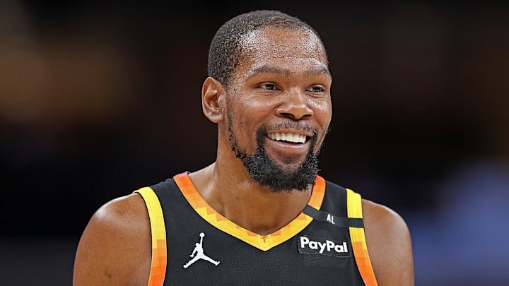 Phoenix Suns v Memphis Grizzlies