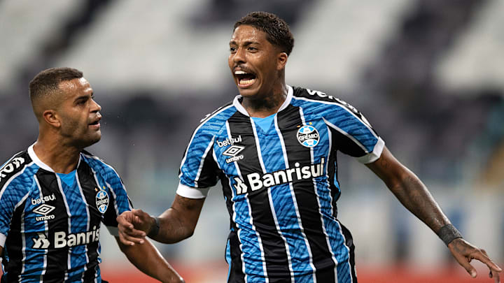 Após acertar rescisão com o Grêmio, Jean Pyerre decide se aposentar da carreira de jogador de futebol profissional.