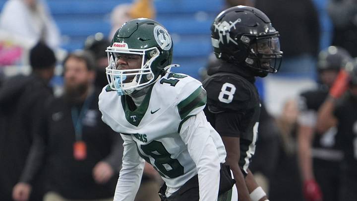 Trinity’s Sekou Kamara tackles South Warren’s Ryley Oller in the KHSAA 6A Championship.
Dec. 6, 2025 Trinity’s Sekou Kamara tackles South Warren’s Ryley Oller in the KHSAA 6A Championship.
Dec. 6, 2025