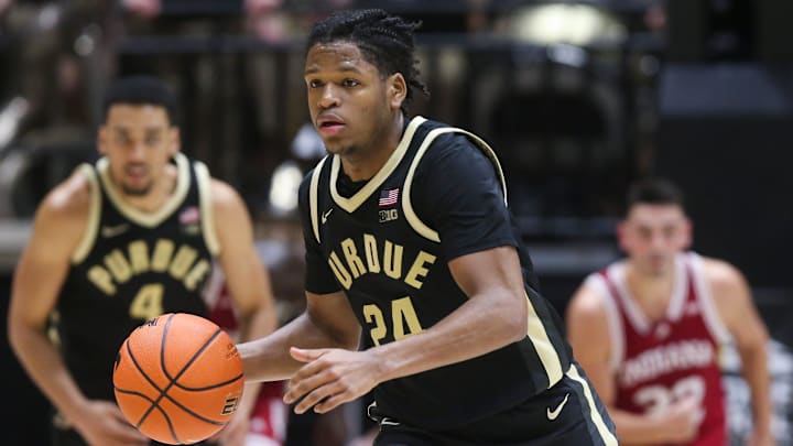 Purdue Boilermakers guard Gicarri Harris (24) drives to the basket Purdue Boilermakers guard Gicarri Harris (24) drives to the basket