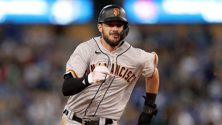 Kris Bryant firmó con los Rockies por 7 años