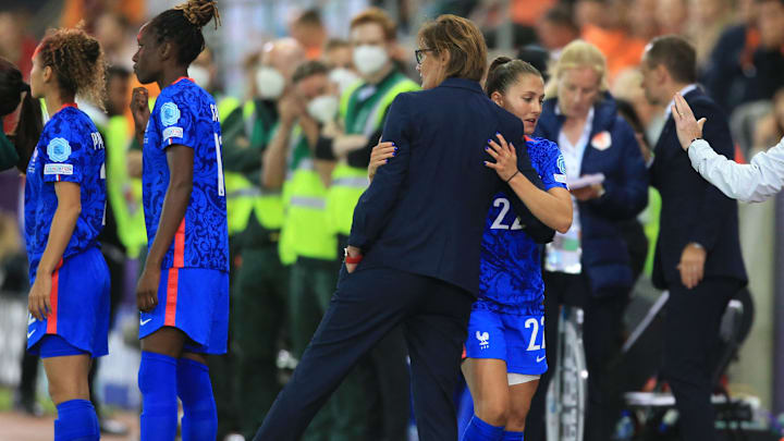 Corinne Diacre peut être soulagée après la victoire des Bleues. 