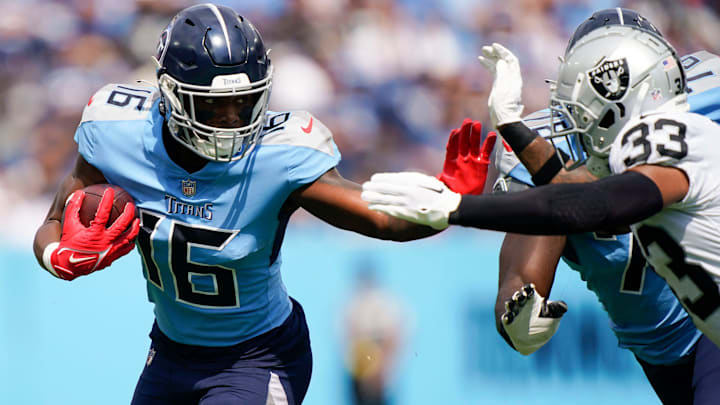Tennessee Titans wide receiver Treylon Burks (16) runs the ball past Las Vegas Raiders safety Roderic Teamer (33) during the first quarter at Nissan Stadium Sunday, Sept. 25, 2022, in Nashville, Tenn.
Nfl Las Vegas Raiders At Tennessee Titans Tennessee Titans wide receiver Treylon Burks (16) runs the ball past Las Vegas Raiders safety Roderic Teamer (33) during the first quarter at Nissan Stadium Sunday, Sept. 25, 2022, in Nashville, Tenn.
Nfl Las Vegas Raiders At Tennessee Titans