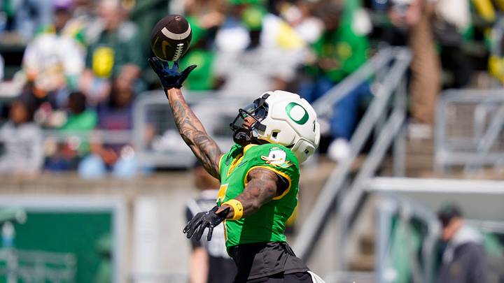 Fighting Ducks wide receiver Evan Stewart makes a catch during the Oregon Ducks annual spring game on April 25, 2026 at Autzen Stadium in Eugene, Oregon.