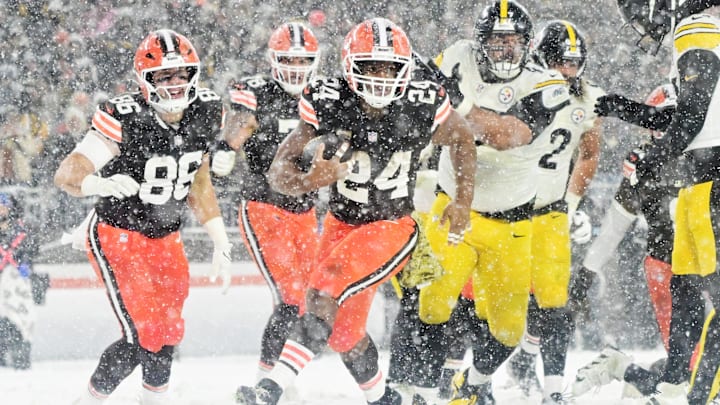 Nov 21, 2024; Cleveland, Ohio, USA; Cleveland Browns running back Nick Chubb (24) scores a touchdown during the second half against the Pittsburgh Steelers at Huntington Bank Field. Mandatory Credit: Ken Blaze-Imagn Images