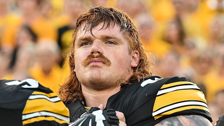 Iowa Hawkeyes offensive lineman Gennings Dunker Iowa Hawkeyes offensive lineman Gennings Dunker