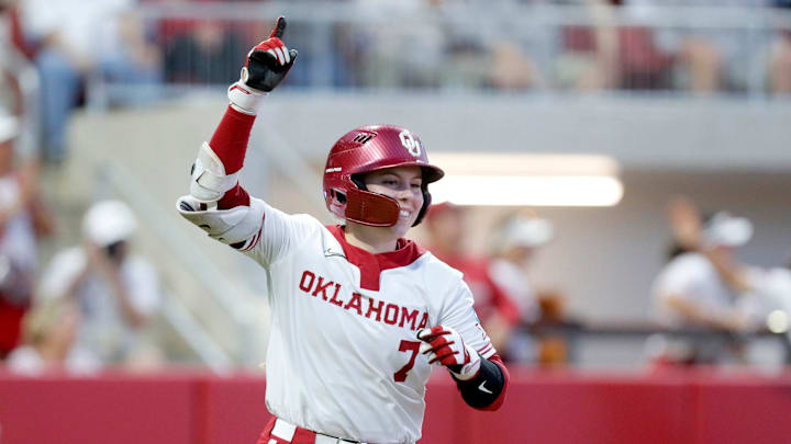 Oklahoma outfielder Kasidi Pickering Oklahoma outfielder Kasidi Pickering