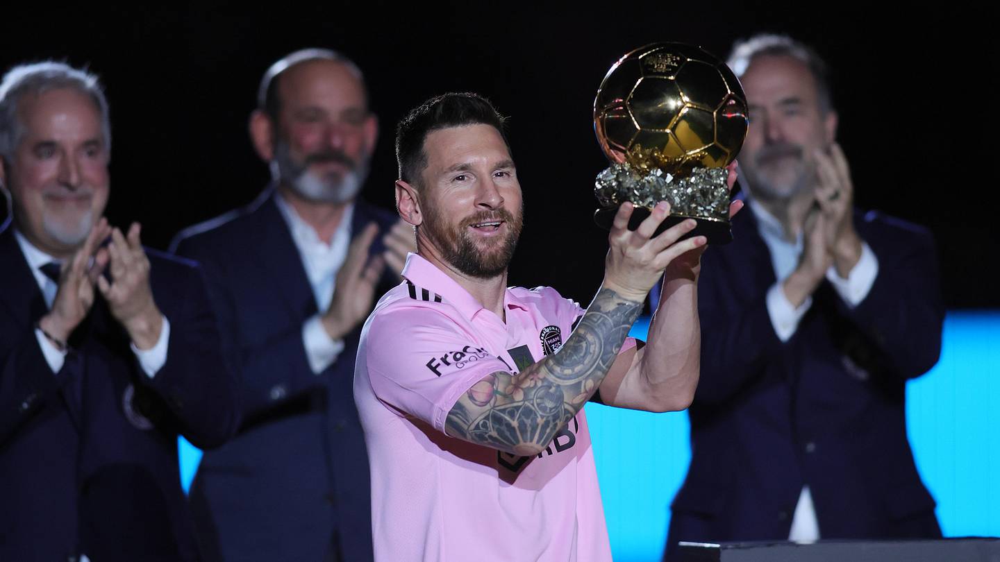 Cristiano Ronaldo und Lionel Messi erstmals seit 2003 nicht für den Ballon ...