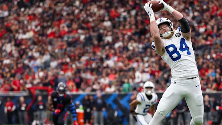 Jan 4, 2026; Houston, Texas, USA; Indianapolis Colts tight end Tyler Warren (84) makes a reception against the Houston Texans in the first half at NRG Stadium. Mandatory Credit: Thomas Shea-Imagn Images Jan 4, 2026; Houston, Texas, USA; Indianapolis Colts tight end Tyler Warren (84) makes a reception against the Houston Texans in the first half at NRG Stadium. Mandatory Credit: Thomas Shea-Imagn Images