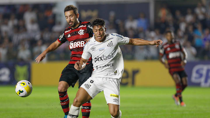 Flamengo e Santos têm duas das camisas mais pesadas do país