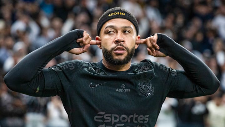 Memphis Depay voltou a assumir o protagonismo no Corinthians