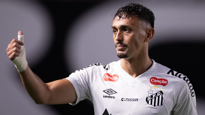 Pituca encerra sua segunda passagem pelo Santos Pituca encerra sua segunda passagem pelo Santos