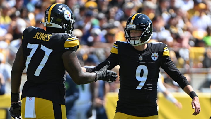 Pittsburgh Steelers offensive tackle Broderick Jones