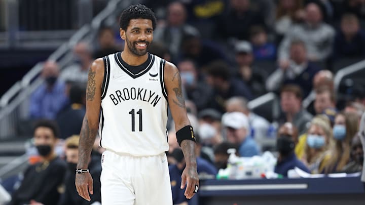 Kyrie Irving sigue sin poder jugar en Nueva York