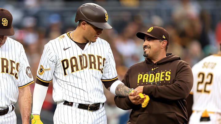 Machado recibió un pelotazo