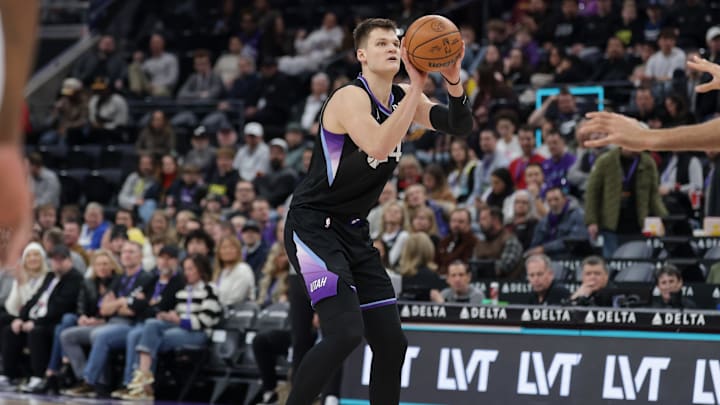 Jan 30, 2025; Salt Lake City, Utah, USA;  Utah Jazz center Walker Kessler (24) shoots an open jump shot during the first quarter against the Minnesota Timberwolves at Delta Center. Mandatory Credit: Chris Nicoll-Imagn Images
