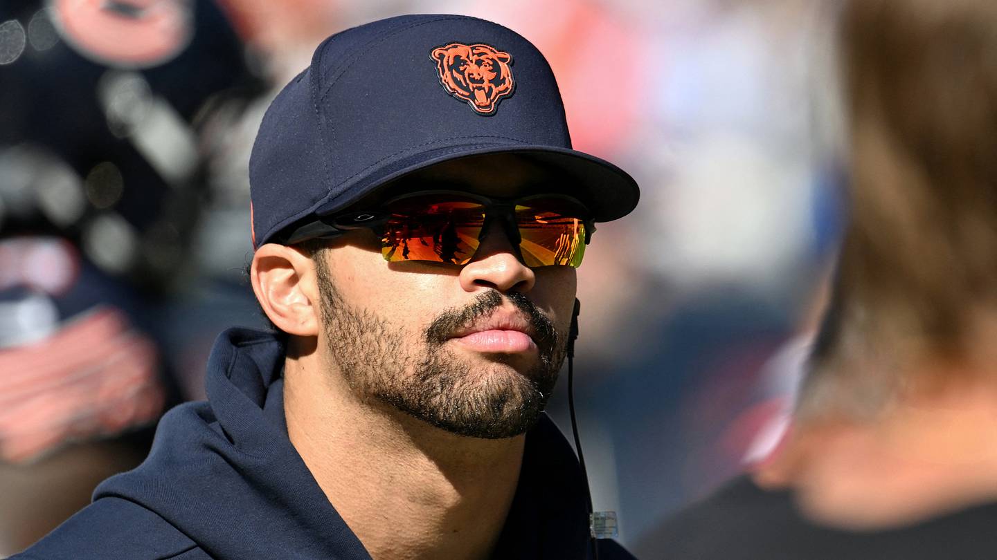 4 Reasons Why Caleb Williams Shouldn't Play vs Packers in Week 5