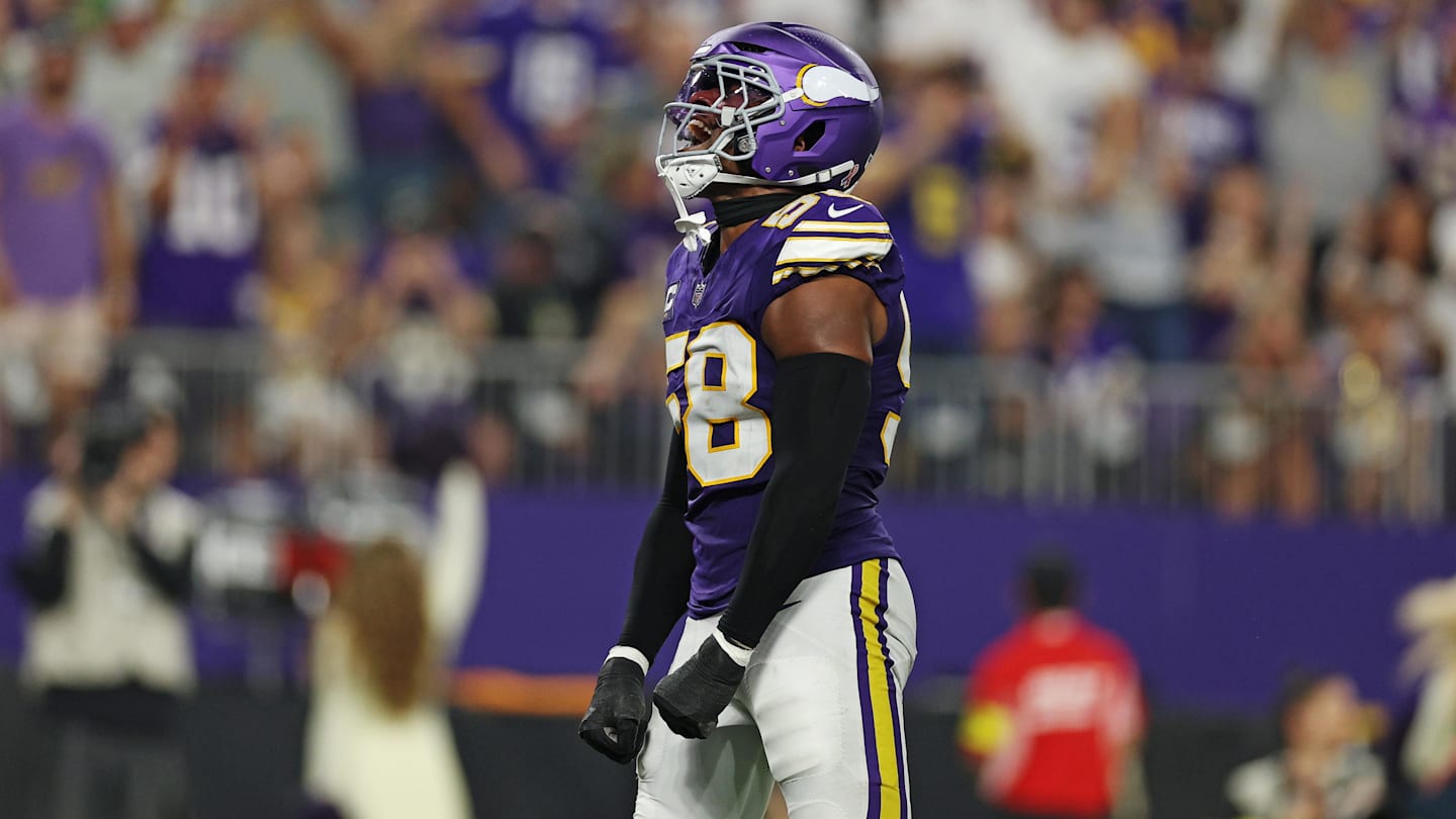 Eagles Reportedly Eyeing Vikings $76 Million Edge Rusher