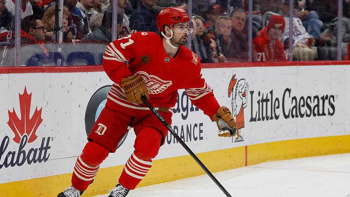Jan 31, 2026; Detroit, Michigan, USA; Detroit Red Wings center Dylan Larkin (71) skates with the puck in the first period against the Colorado Avalanche at Little Caesars Arena. Mandatory Credit: Rick Osentoski-Imagn Images Jan 31, 2026; Detroit, Michigan, USA; Detroit Red Wings center Dylan Larkin (71) skates with the puck in the first period against the Colorado Avalanche at Little Caesars Arena. Mandatory Credit: Rick Osentoski-Imagn Images