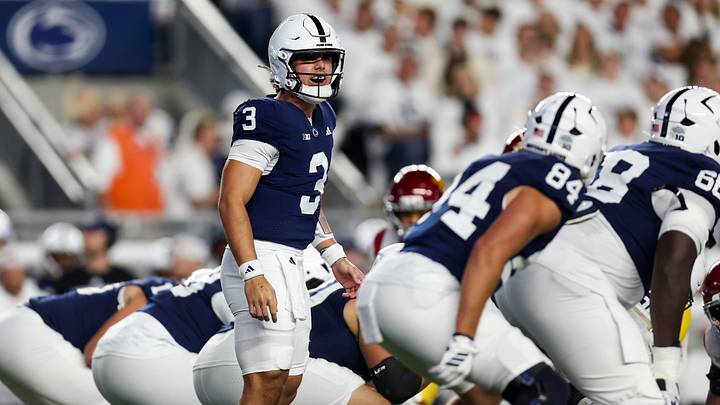 Penn State Nittany Lions quarterback Rocco Becht (3) reacts from the line of scrimmage against the USC Trojans at Beaver Stadium. Penn State Nittany Lions quarterback Rocco Becht (3) reacts from the line of scrimmage against the USC Trojans at Beaver Stadium.