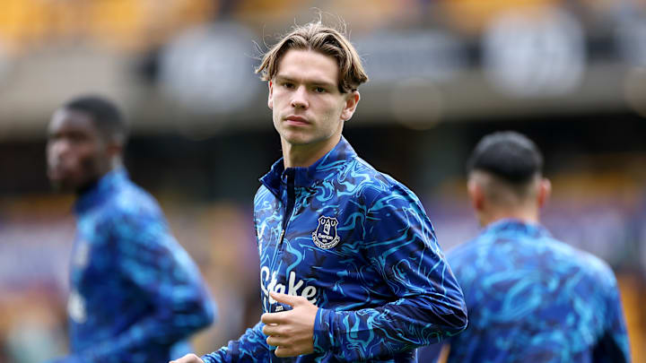 Wolverhampton Wanderers v Everton - Premier League