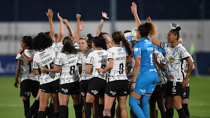 Time do Corinthians encara o Palmeiras logo na estreia