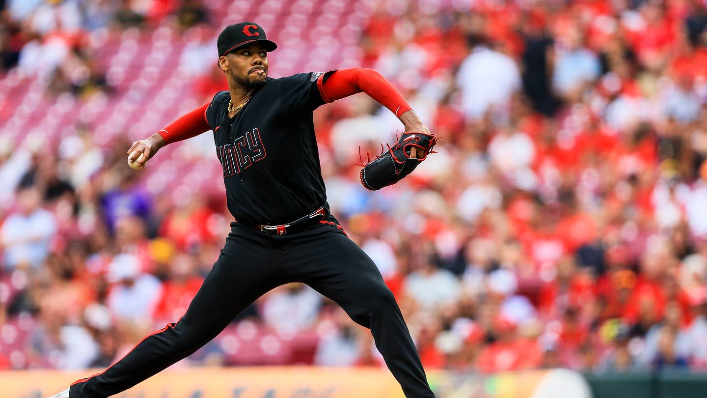 Cincinnati Reds Get Devastating Injury News on Hunter Greene