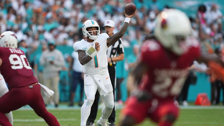 Miami Dolphins quarterback Tua Tagovailoa (1) drops back to pass in the fourth quarter against the Arizona Cardinals at Hard Rock Stadium.