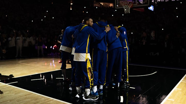 April 30, 2023; Sacramento, California, USA; Golden State Warriors guard Stephen Curry (30) huddles with his teammates before game seven of the 2023 NBA playoffs first round against the Sacramento Kings at Golden 1 Center. Mandatory Credit: Kyle Terada-USA TODAY Sports April 30, 2023; Sacramento, California, USA; Golden State Warriors guard Stephen Curry (30) huddles with his teammates before game seven of the 2023 NBA playoffs first round against the Sacramento Kings at Golden 1 Center. Mandatory Credit: Kyle Terada-USA TODAY Sports