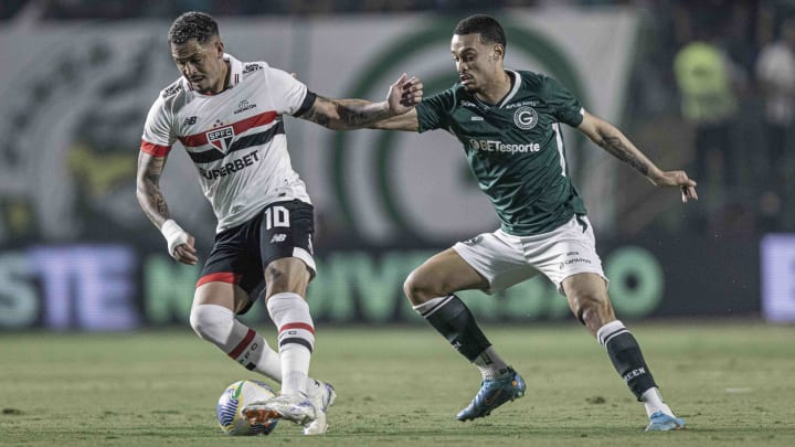 São Paulo e Goiás protagonizaram jogo morno na Serrinha. São Paulo e Goiás protagonizaram jogo morno na Serrinha.
