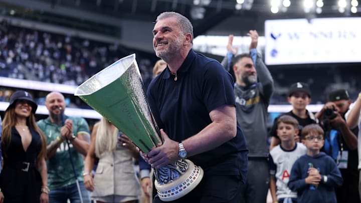 Ele foi campeão da última temporada da Liga Europa