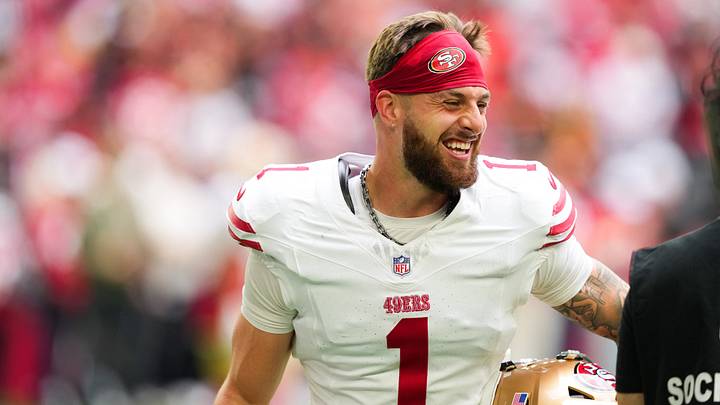 Nov 16, 2025; Glendale, Arizona, USA; San Francisco 49ers wide receiver Ricky Pearsall (1) looks on before the game against the Arizona Cardinals at State Farm Stadium. Mandatory Credit: Joe Camporeale-Imagn Images Nov 16, 2025; Glendale, Arizona, USA; San Francisco 49ers wide receiver Ricky Pearsall (1) looks on before the game against the Arizona Cardinals at State Farm Stadium. Mandatory Credit: Joe Camporeale-Imagn Images
