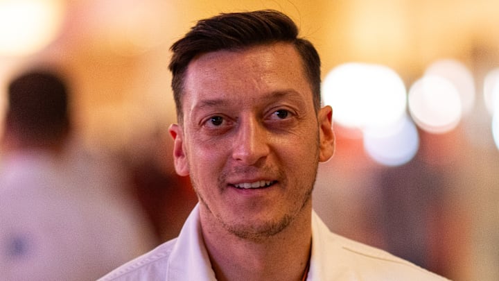 Mezut Özil s'en est pris à Di Caprio.