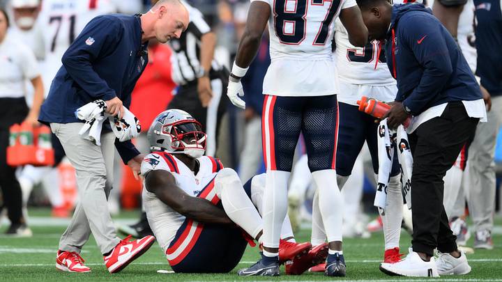 Sep 9, 2026; Seattle, Washington, USA; New England Patriots wide receiver A.J. Brown (1) reacts after an injury during the third quarter against the Seattle Seahawks at Lumen Field. Mandatory Credit: Steven Bisig-Imagn Images Sep 9, 2026; Seattle, Washington, USA; New England Patriots wide receiver A.J. Brown (1) reacts after an injury during the third quarter against the Seattle Seahawks at Lumen Field. Mandatory Credit: Steven Bisig-Imagn Images