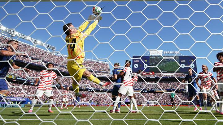 Soccer Football - FIFA World Cup 2026 - Round of 32 - United States v Bosnia and Herzegovina - San Francisco Bay Area Stadium, Santa Clara, California, U.S. - July 1, 2026 Matt Freese of the U.S. in action IMAGN IMAGES via Reuters/Darren Yamashita