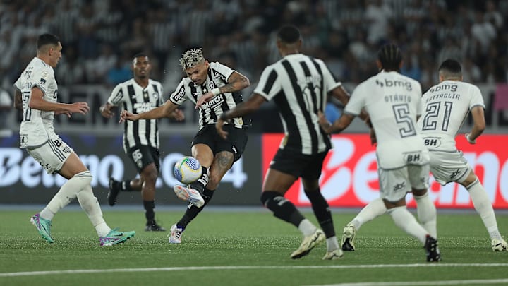 3 a 0! O Botafogo atropelou o Atlético no 1º Turno do Brasileirão 