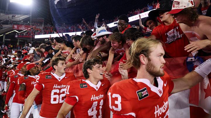 Oct 17, 2026; Houston, Texas, USA; Houston Cougars players celebrate with fans after the game against the Oklahoma State Cowboys at TDECU Stadium. Mandatory Credit: Troy Taormina-Imagn Images Oct 17, 2026; Houston, Texas, USA; Houston Cougars players celebrate with fans after the game against the Oklahoma State Cowboys at TDECU Stadium. Mandatory Credit: Troy Taormina-Imagn Images